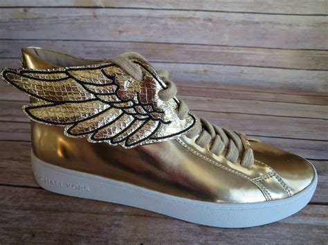 shoes with wings greek mythology